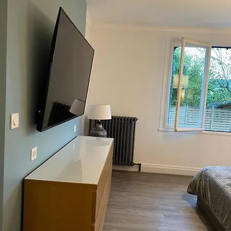 220 M2 A 20 Minutes De Paris Villa Trappes