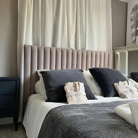 220 M2 A 20 Minutes De Paris Villa Trappes